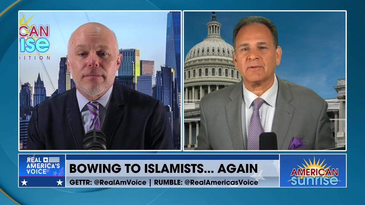 BOWING TO ISLAMISTS... AGAIN