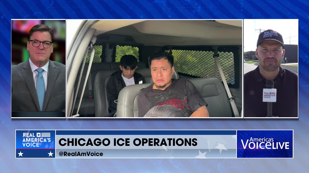ILLEGAL ALIEN POLICE OFFICER ARRESTED IN CHICAGO