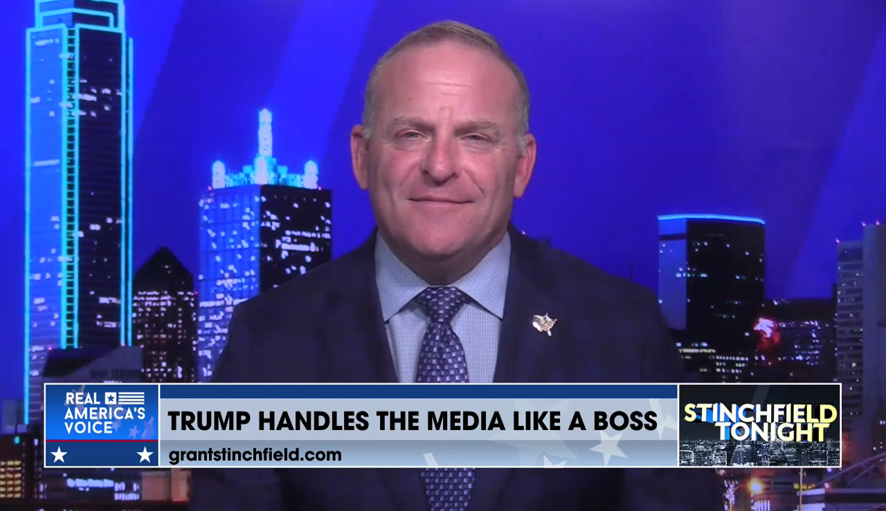 TRUMP HANDLES MEDIA BOZOS LIKE A BOSS