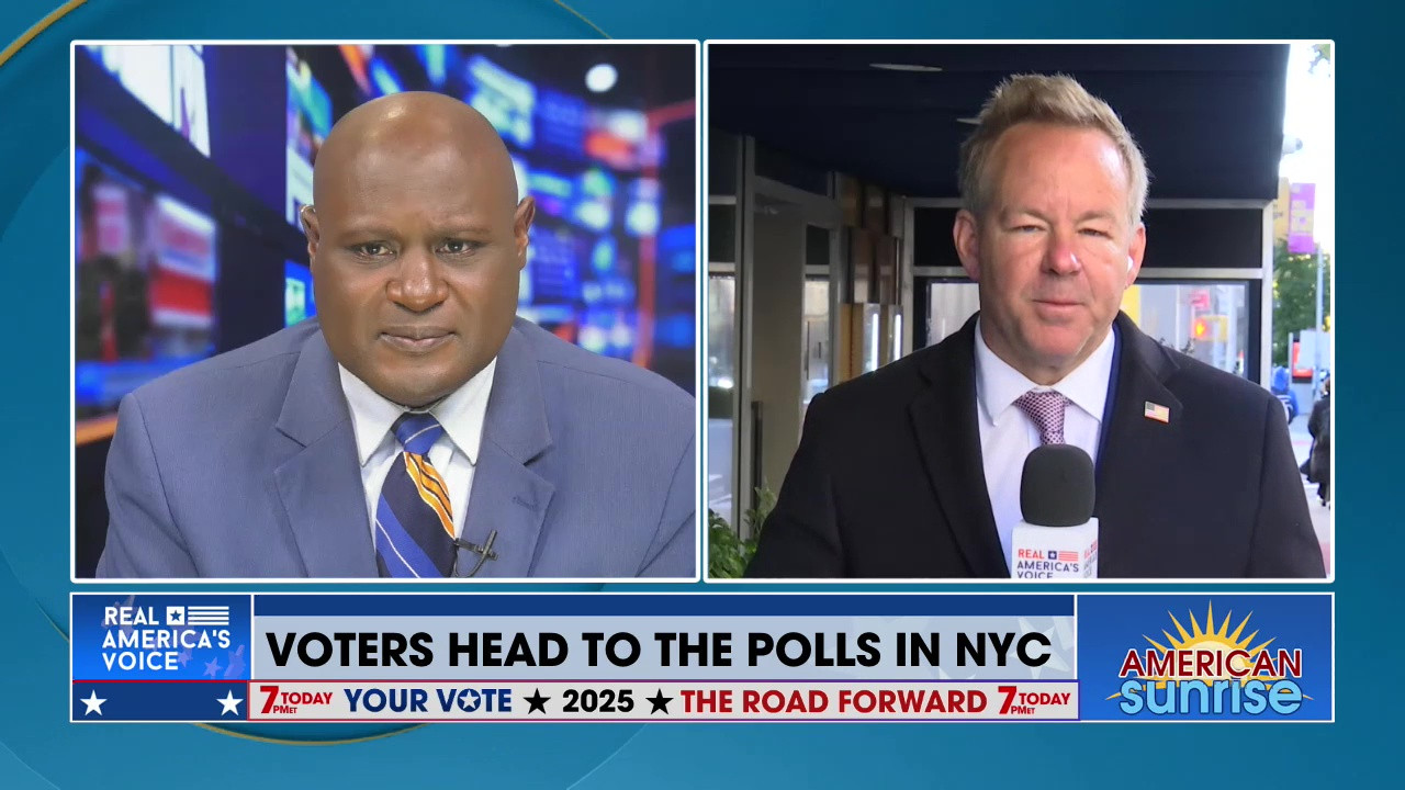 VOTERS HEAD TO THE POLLS IN NYC