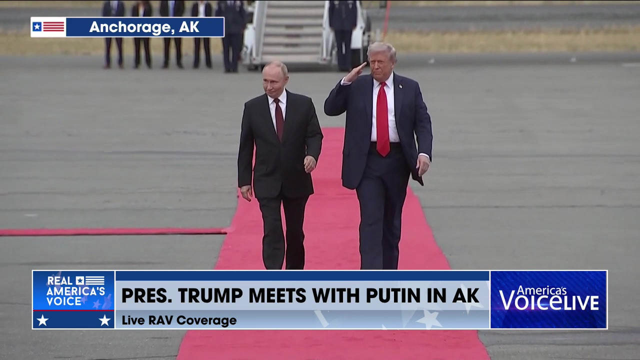 PRESIDENT TRUMP AND VLADIMIR PUTIN COME FACE TO FACE