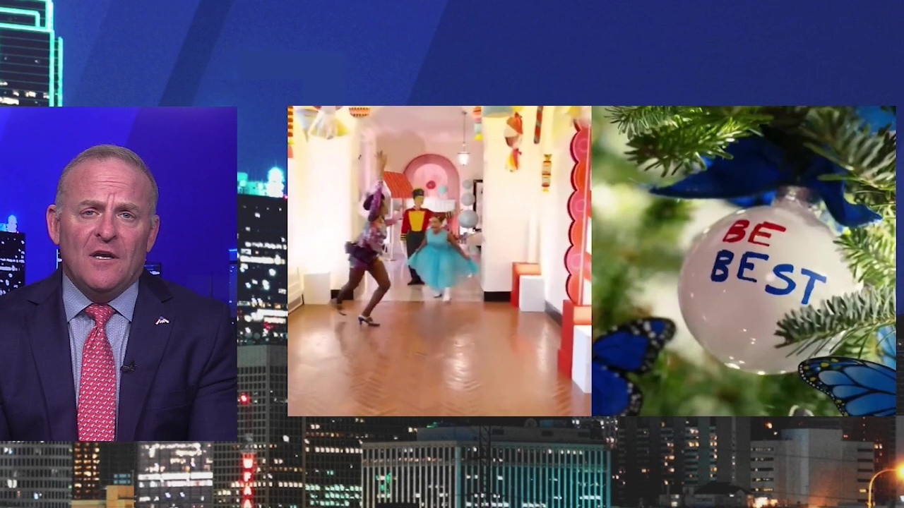 CHRISTMAS AT THE WHITE HOUSE