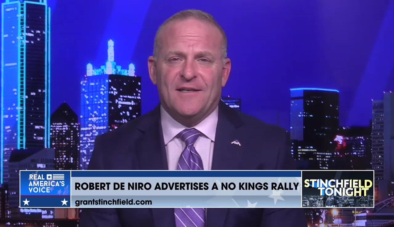 IDIOT DE NIRO STUMPS FOR 'NO KINGS' RALLY