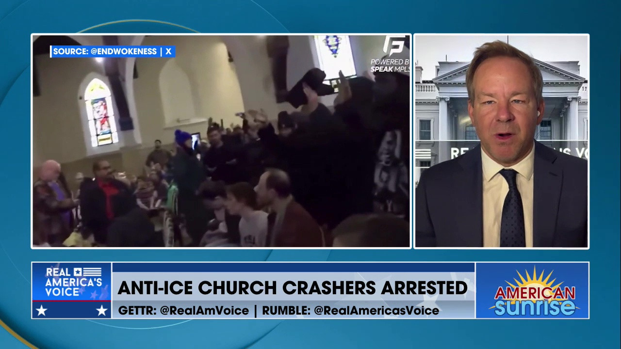 VP VANCE VISITS MINNEAPOLIS